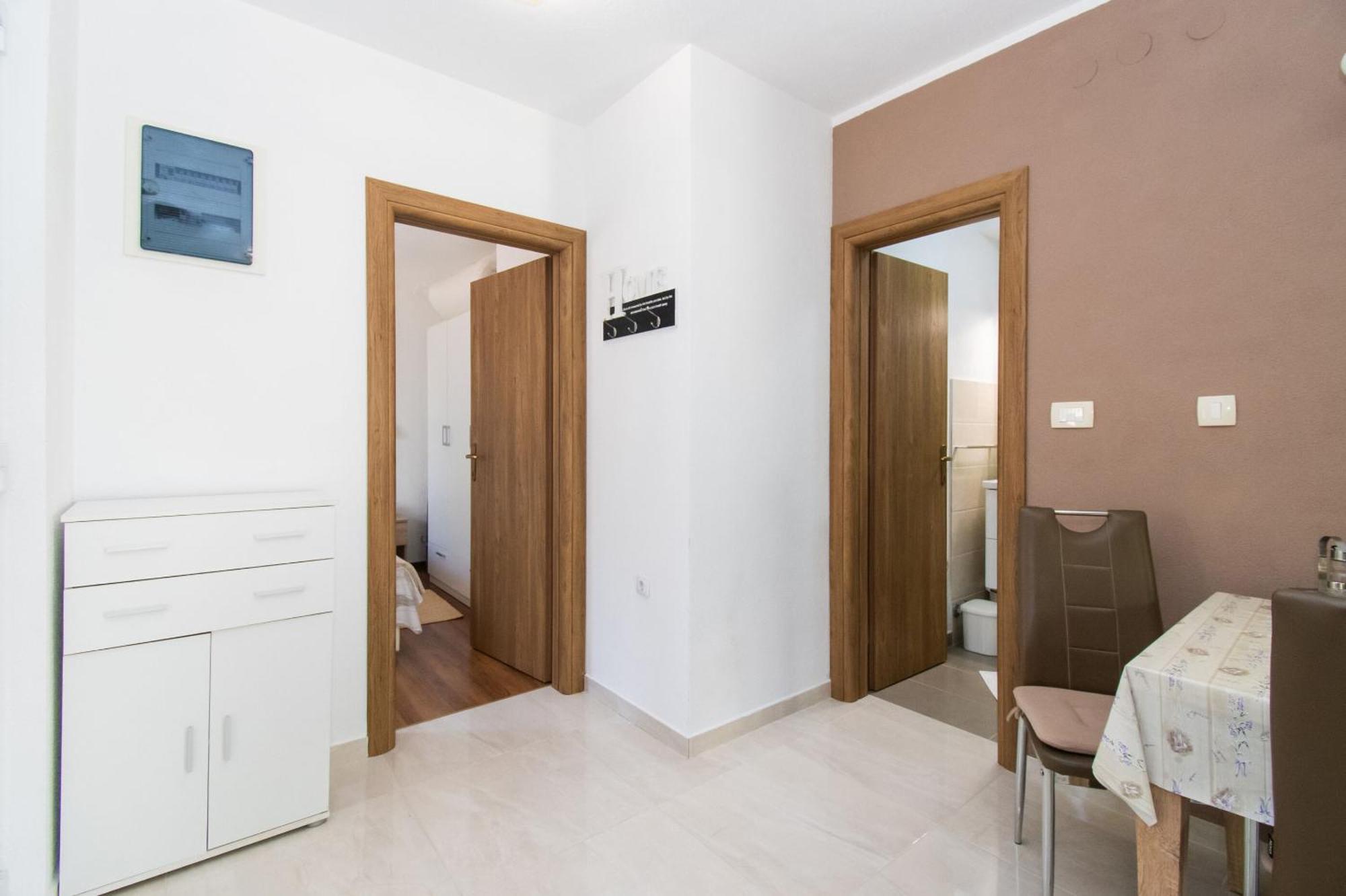 Apartment Ninic Срима Екстер'єр фото